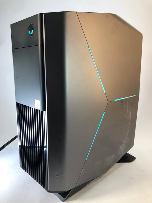 Dell Alienware Aurora R8 Gaming Desktop Intel Core i7-9700K 1TB SSD 32GB RAM Win 11 Pro RTX 2070