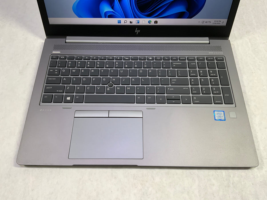 HP ZBook 15U G5 15.6" Intel Core i7-8550U 256GB SSD 16GB RAM B Win 11 Pro