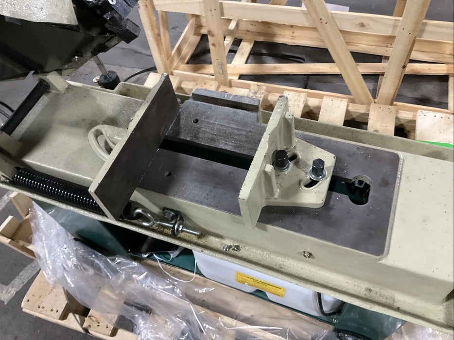 Grizzly Model G4030 6-1/2" X 9 1/2" Metal-Cutting Bandsaw w/ Coolant Pump
