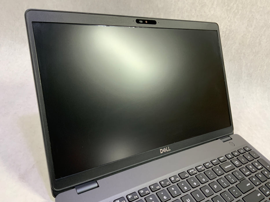 Dell Latitude 5500 15.6" Intel Core i7-8665U 256GB SSD 8GB RAM B Win 11 Pro