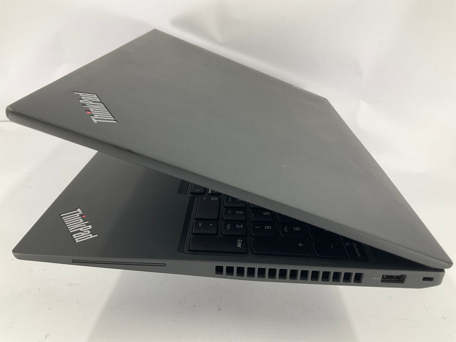 Lenovo ThinkPad P16s Gen 1 16" Ryzen Pro 6850U 1TB 32GB Win 11 Pro Radeon 690M