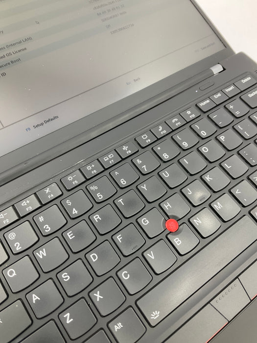 Lenovo ThinkPad X1 Carbon 9th Gen 14" Core i7-1185G7 512GB 32GB B Win 11 Pro