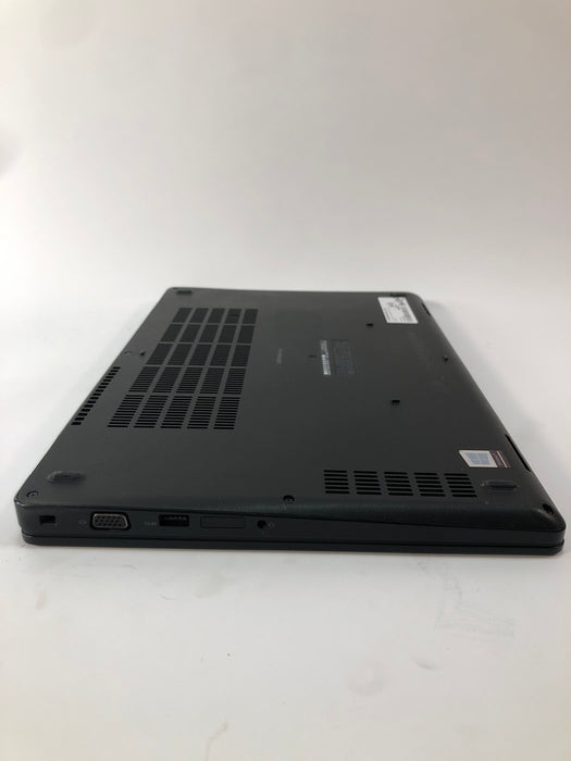 Dell Latitude 5590 15.6" Intel Core i7-8650U 256GB SSD 16GB RAM B Win 11 Pro (Backlight spot)