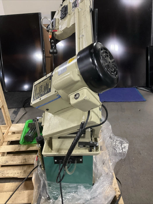 Grizzly Model G4030 6-1/2" X 9 1/2" Metal-Cutting Bandsaw w/ Coolant Pump