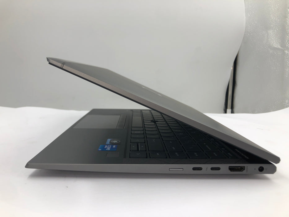 HP ZBook Firefly 14 G8 14" Core i5-1145G7 256GB 16GB B Win 11 Pro T500
