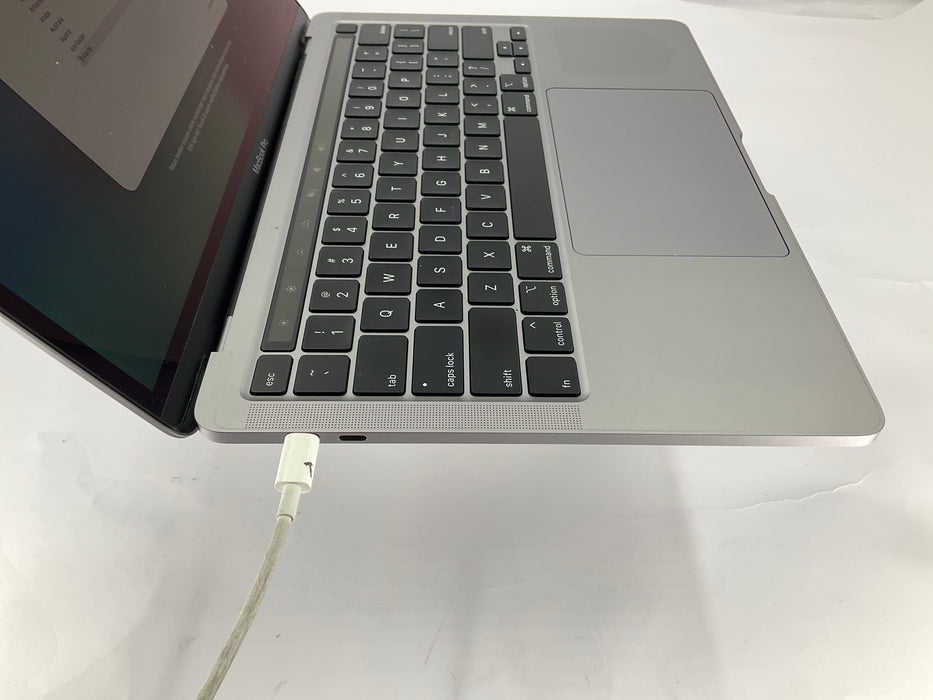 2020 Apple MacBook Pro Core i7-1068NG7 CPU @ 2.30GHz 1TB 16GB  A Tahoe