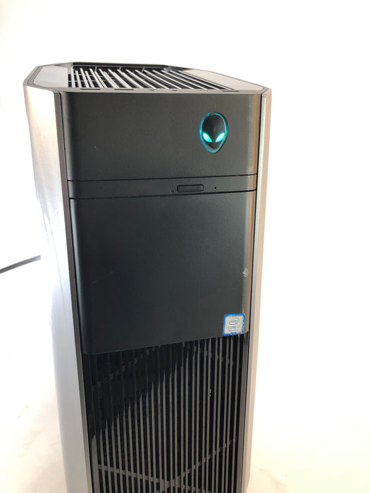 Dell Alienware Aurora R8 Gaming Desktop Intel Core i7-9700K 1TB SSD 32GB RAM Win 11 Pro RTX 2070