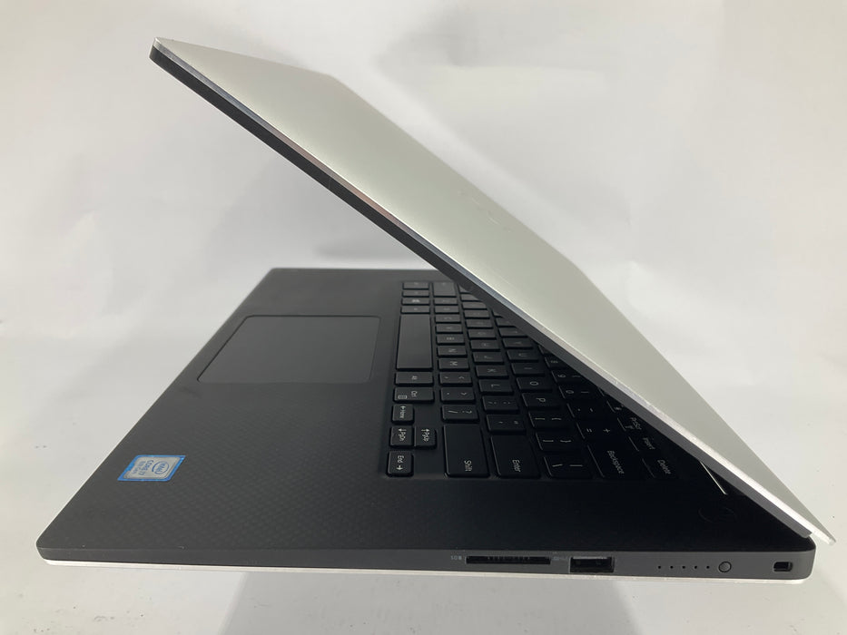 Dell Precision 5530 15.6" Core i7-8850H 256GB 16GB Win 11 Pro P1000