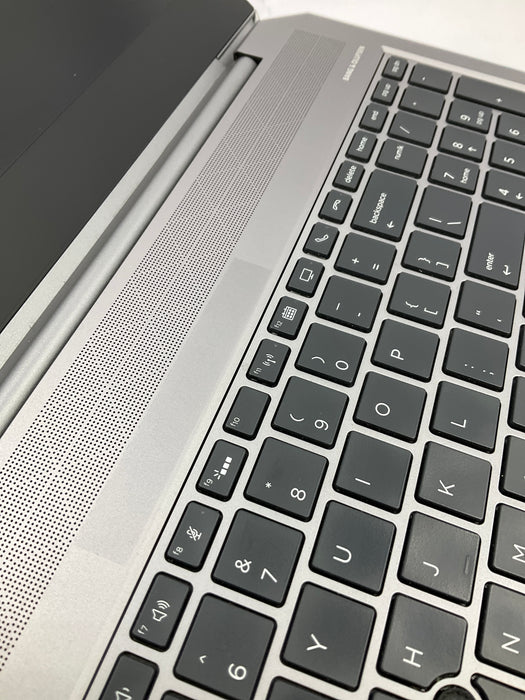 HP ZBook 15 G5 15.6" Core i7-8850H 256GB 32GB Win 11 Pro P1000
