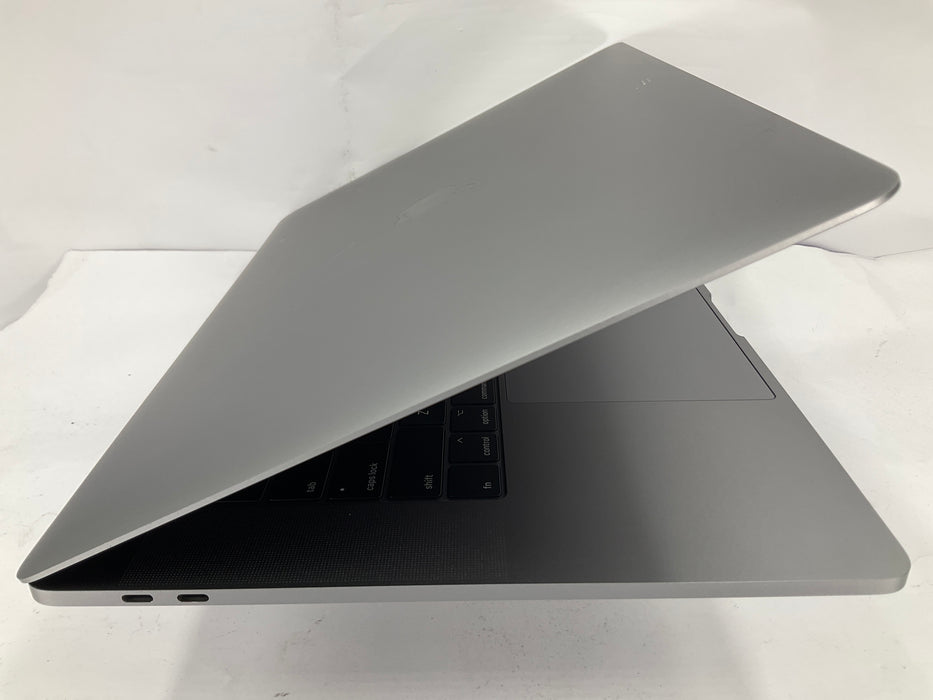 2017 Apple MacBook Pro 16" Core i7-7920HQ 1TB 16GB Sequoia