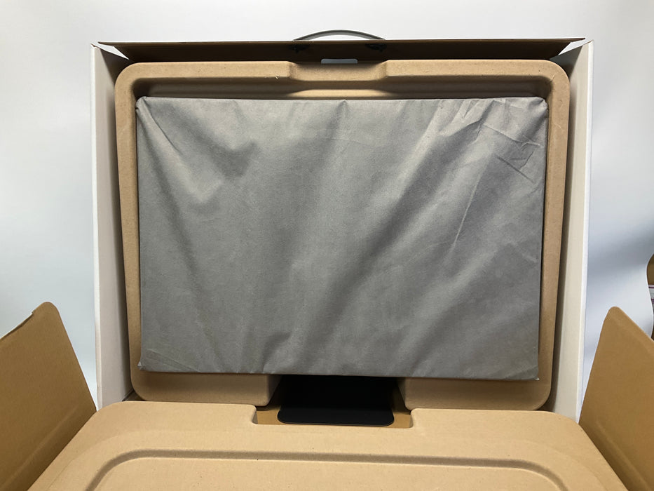 2017 (Late) Apple iMac Pro 27" 5K Xeon W-2140B 1TB 32GB Sequoia