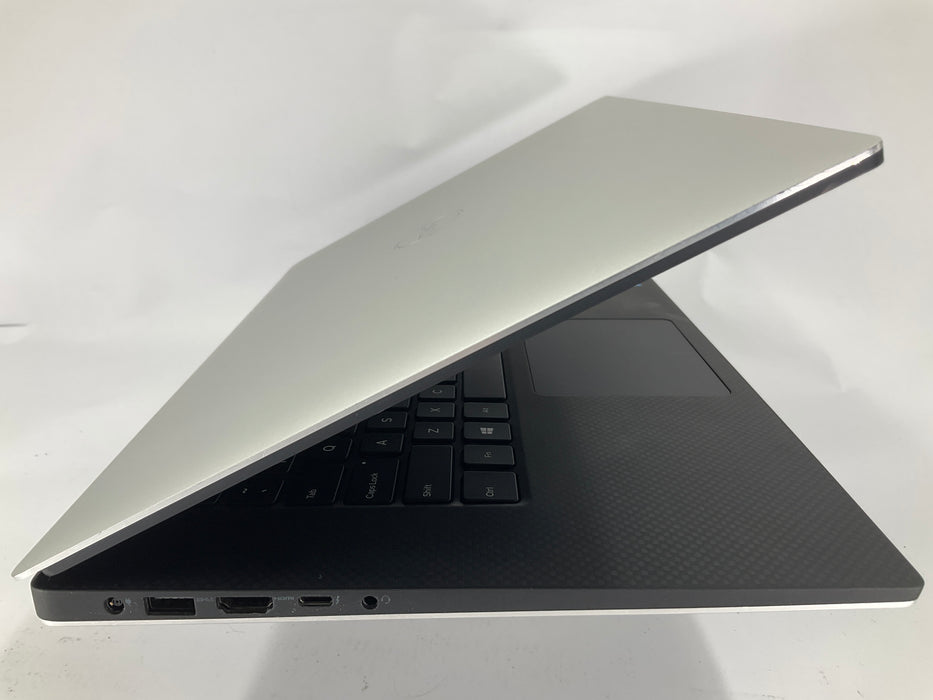 Dell Precision 5530 15.6" Core i7-8850H 500GB 16GB Win 11 Pro P2000
