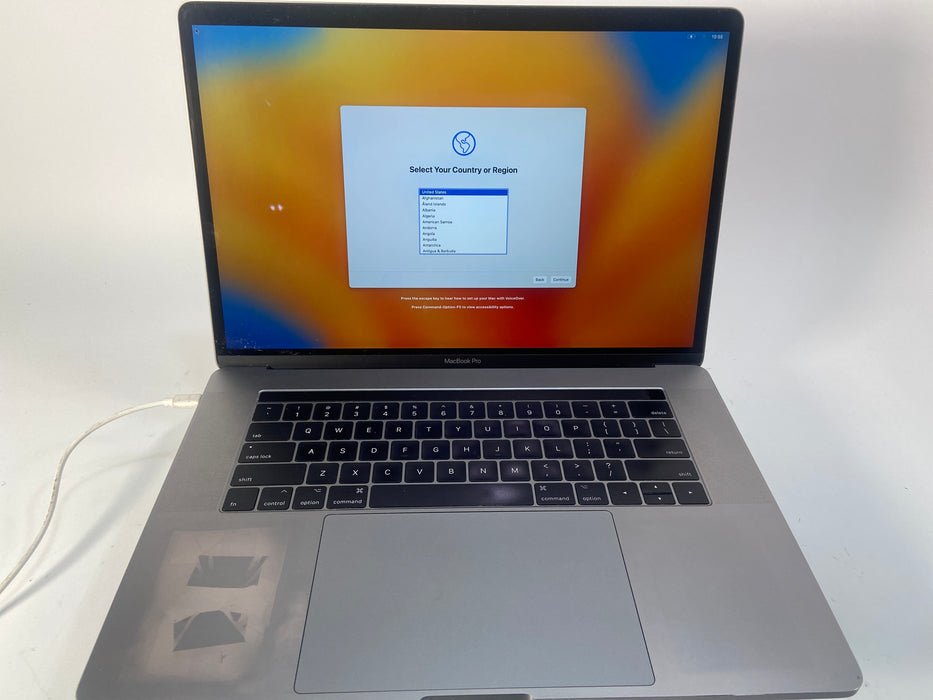 2017 Apple MacBook Pro A1707 15.4" Intel Core i7-7700HQ 500GB SSD 16GB RAM macOS Ventura