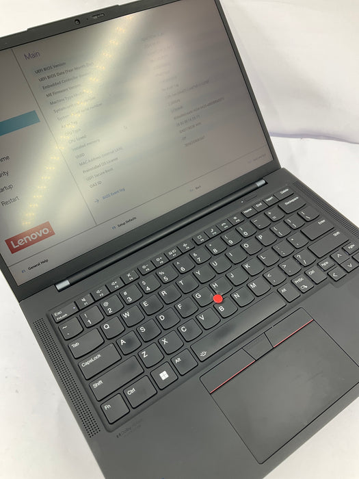 Lenovo ThinkPad X1 Carbon 10th Gen 14" Core i7-1270P 1TB 16GB B Win 11 Pro