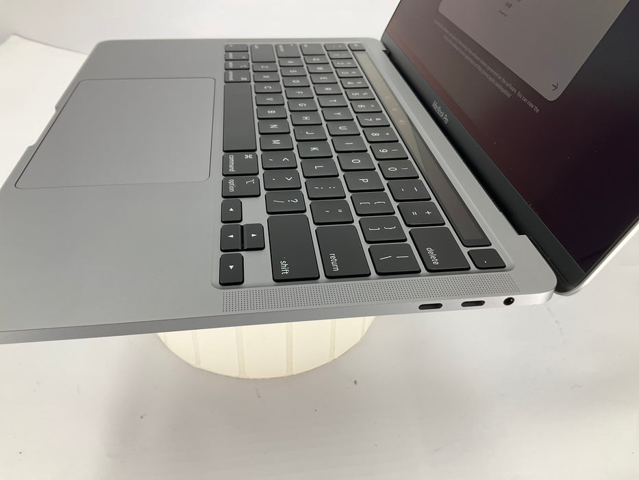 2020 Apple MacBook Pro T2 Core i7-1068NG7 CPU @ 2.30GHz 1TB 16GB A Tahoe