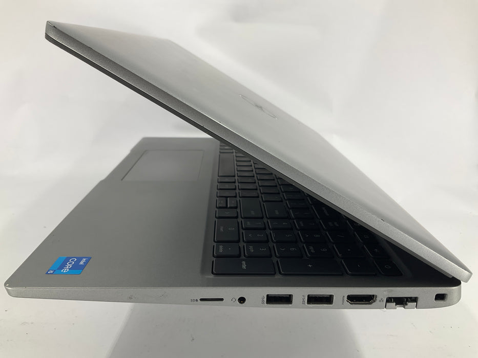 Dell Latitude 5520 15.6" Core i5-1135G7 256GB 16GB B Win 11 Pro