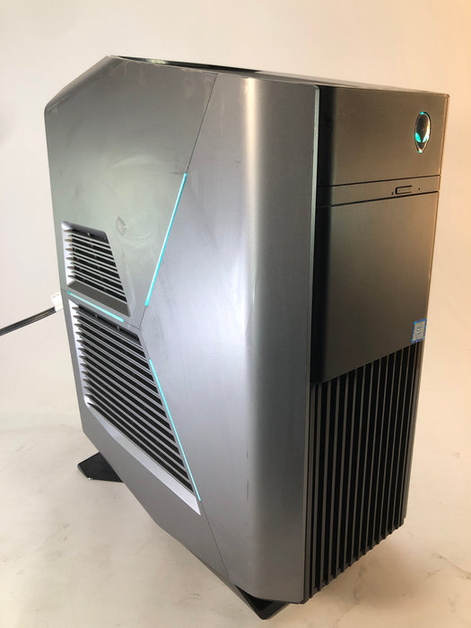 Dell Alienware Aurora R8 Gaming Desktop Intel Core i7-9700K 1TB SSD 32GB RAM Win 11 Pro RTX 2070