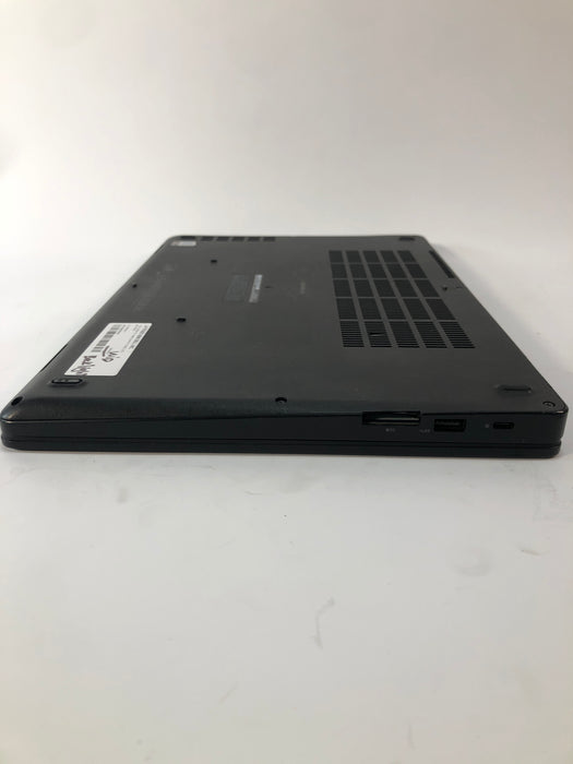 Dell Latitude 5590 15.6" Intel Core i7-8650U 256GB SSD 16GB RAM B Win 11 Pro (Backlight spot)