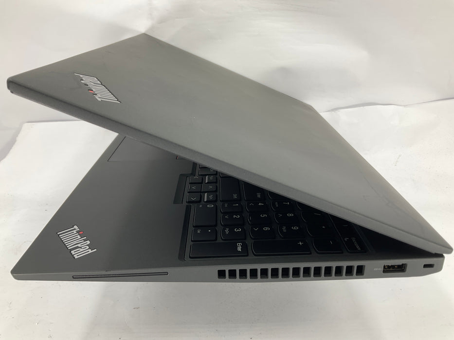 Lenovo ThinkPad P16s Gen 1 16.0"AMD Ryzen 7 PRO 6850U 512GB 32GB  B Win 11 Pro